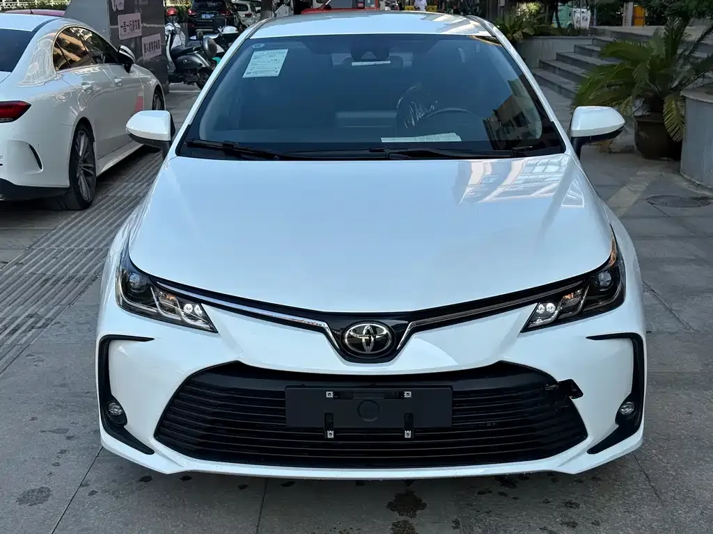 Toyota Corolla 2025 из CN, фото 2