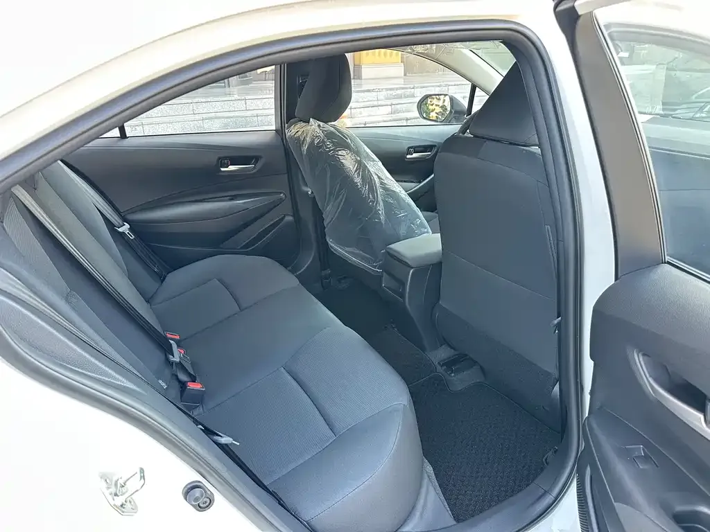 Toyota Corolla 2025 из CN, фото 7