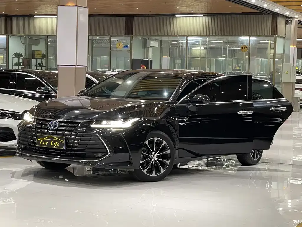 Toyota Avalon 2023 из CN, фото 1