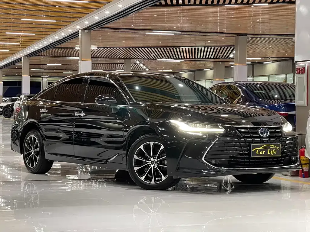 Toyota Avalon 2023 из CN, фото 2