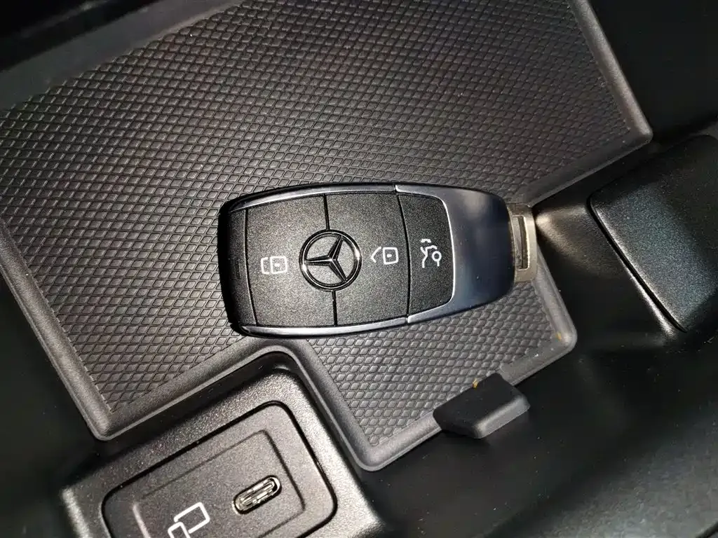 Mercedes-Benz GLB 2023 из CN, фото 9
