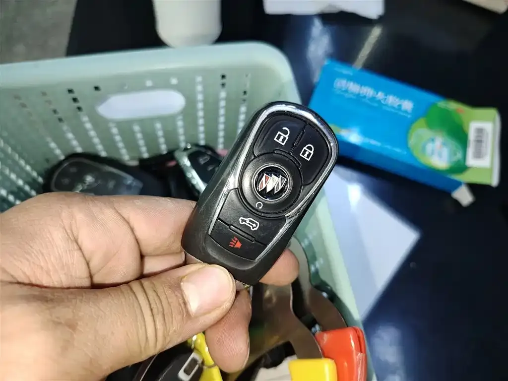 Buick GL8 2023 из CN, фото 9