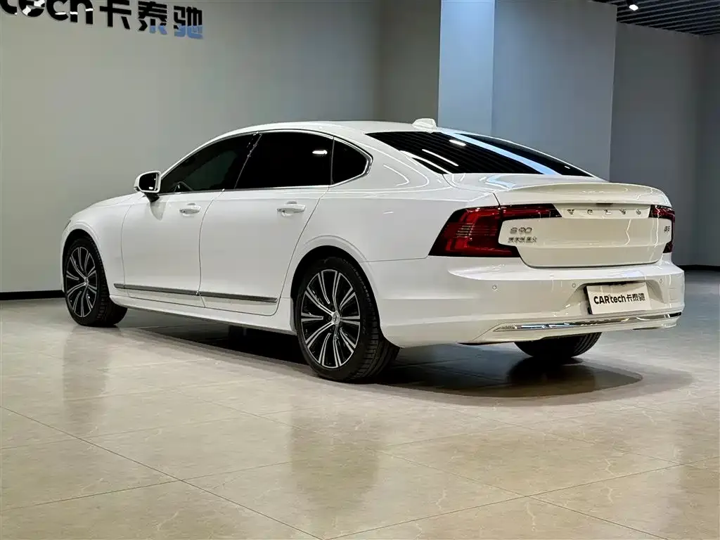 Volvo S90 2024 из CN, фото 6