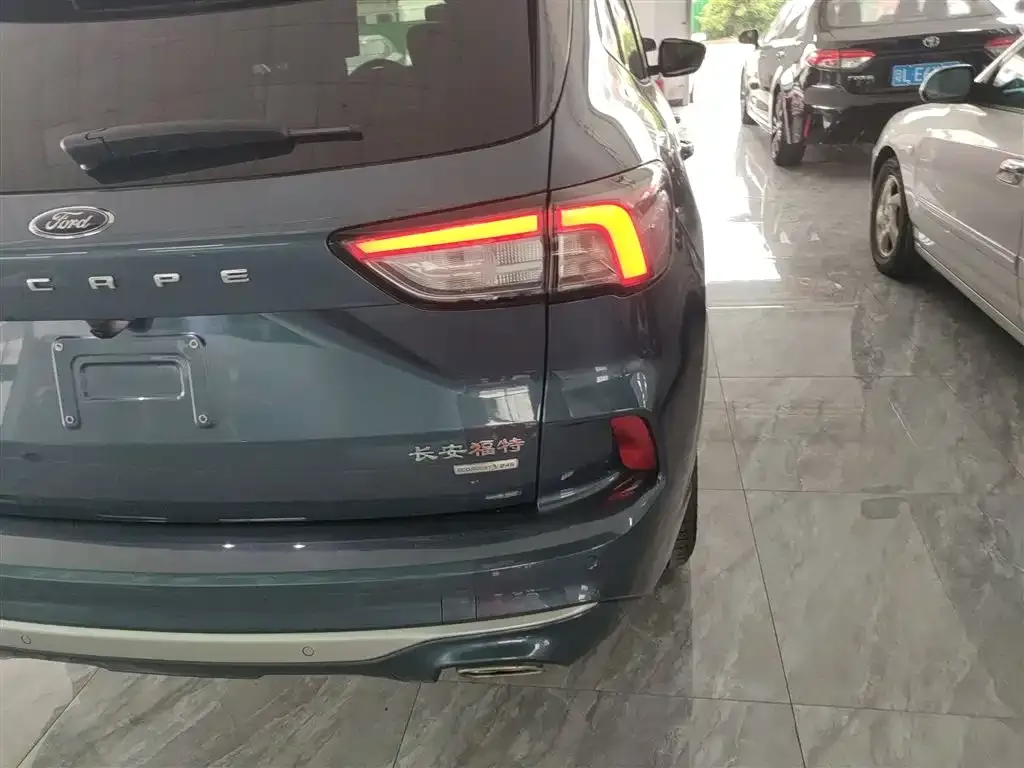 Ford Escape 2022 из CN, фото 8