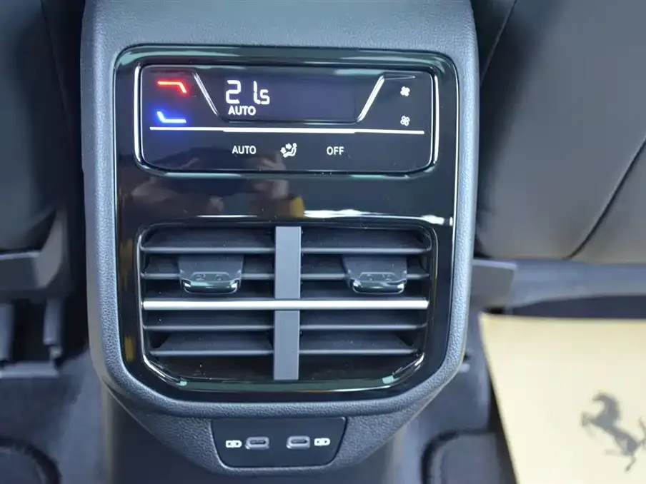 Volkswagen Passat 2025 из CN, фото 10