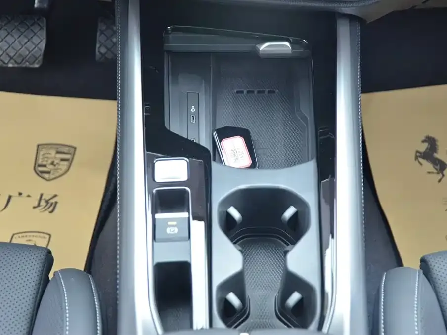 Volkswagen Passat 2025 из CN, фото 8