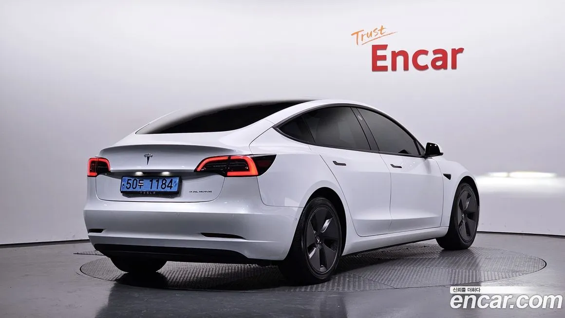 Tesla Model 3 2021 из KR, фото 2