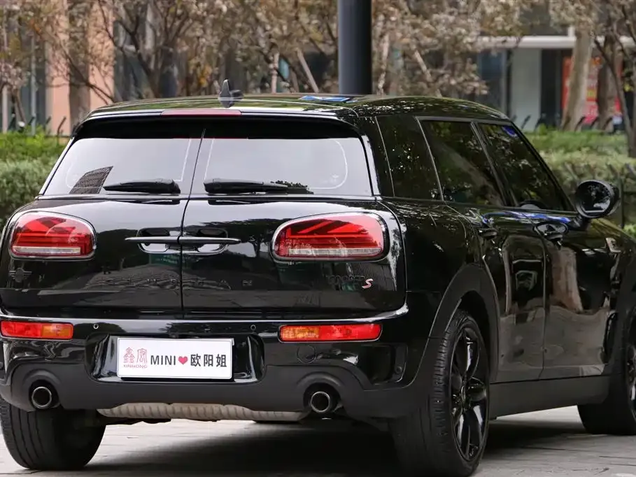 MINI Clubman — фото 4