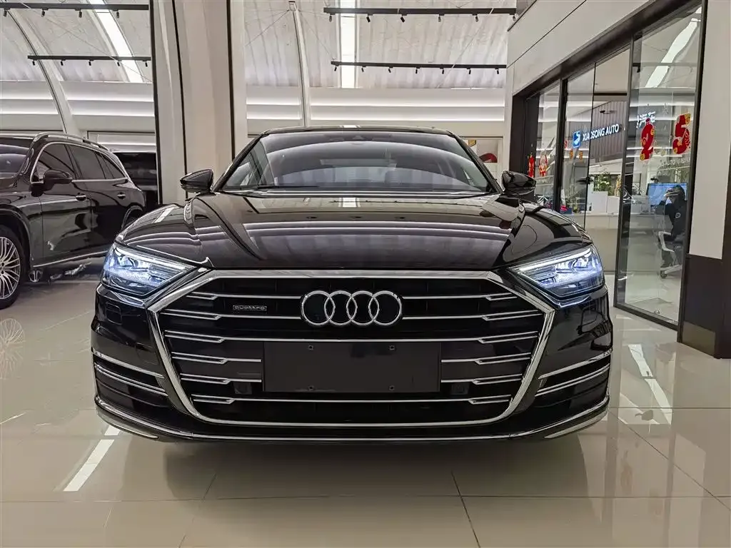 Audi A8 2022 из CN, фото 2