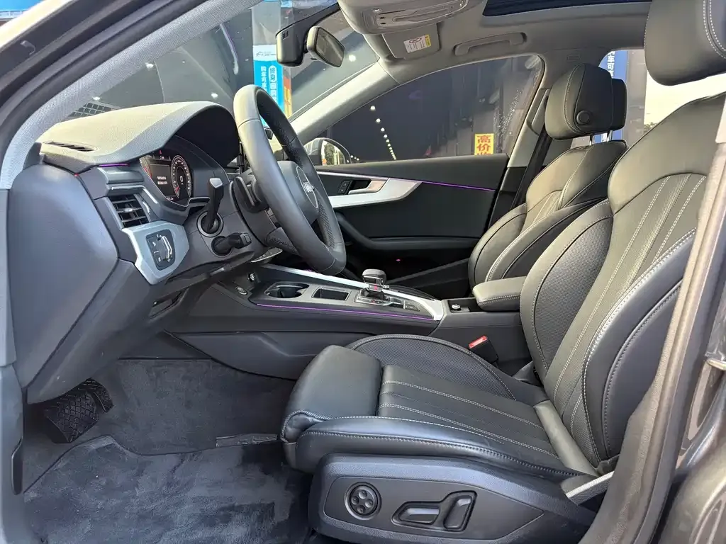 Audi A4L 2023 из CN, фото 10