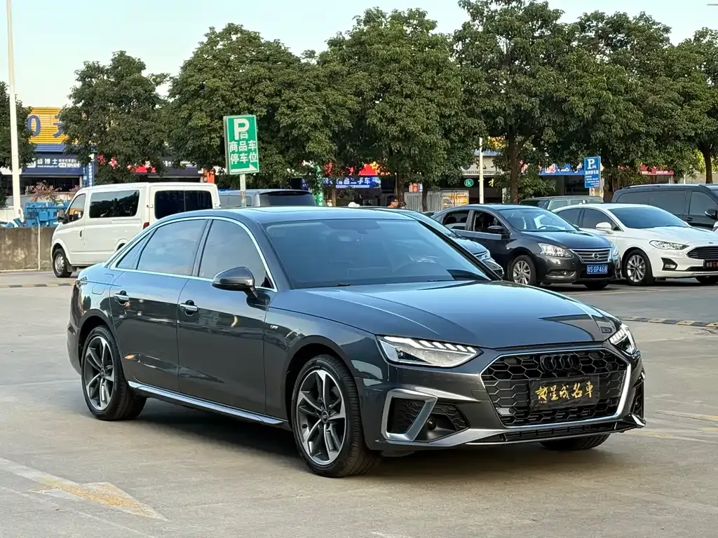 Audi A4L 2023 из CN, фото 3