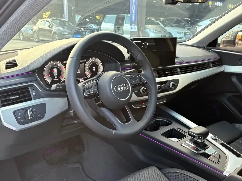 Audi A4L 2023 из CN, фото 9