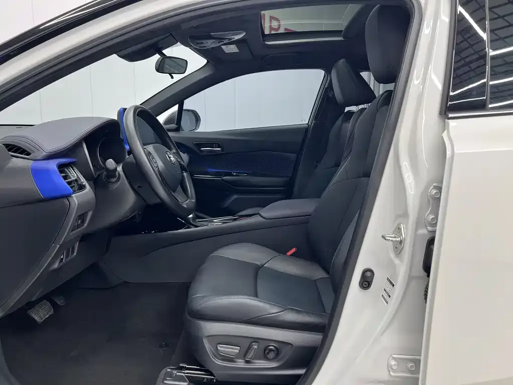 Toyota C-HR 2021 из CN, фото 4