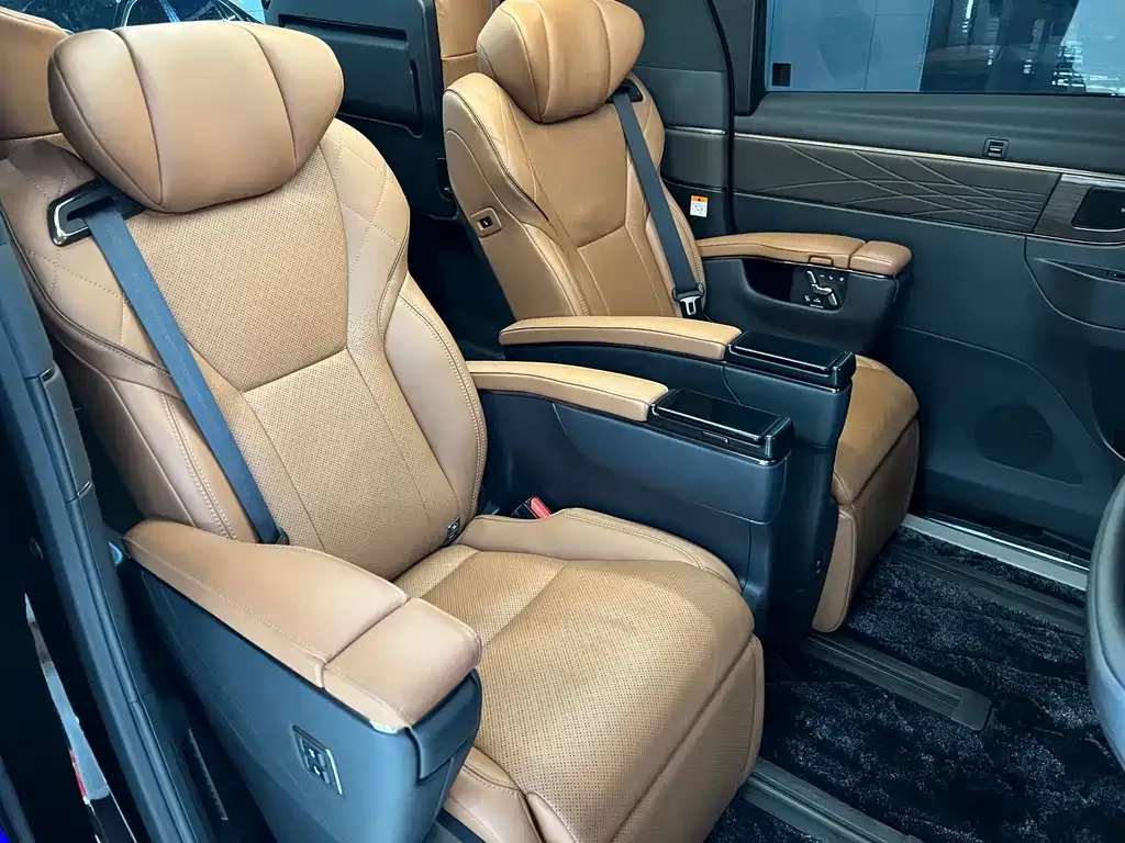 Toyota Alphard 2024 из CN, фото 10