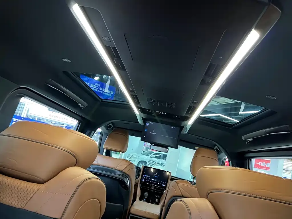 Toyota Alphard 2024 из CN, фото 8