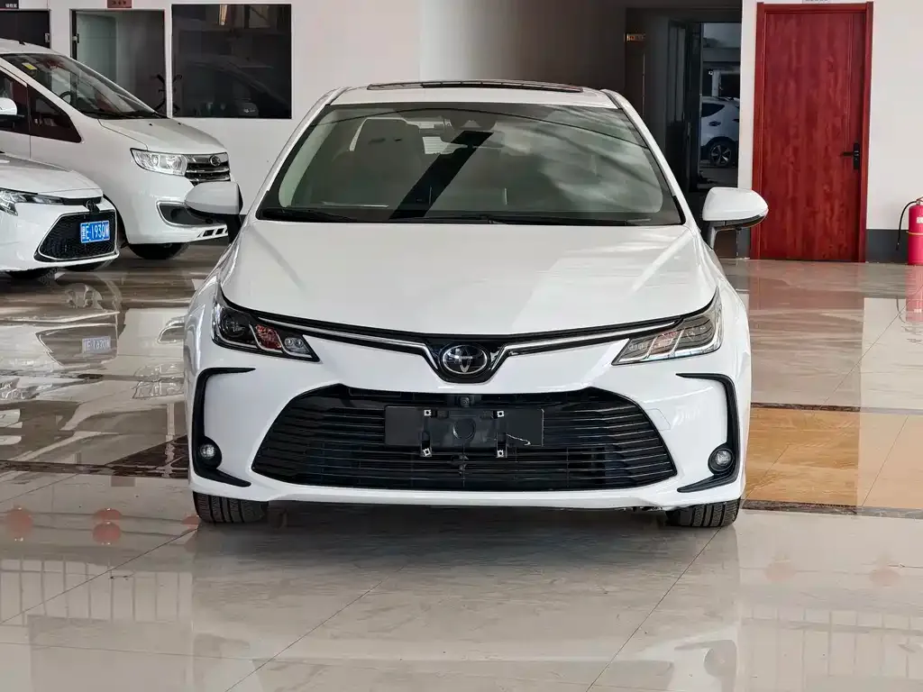 Toyota Corolla 2021 из CN, фото 1