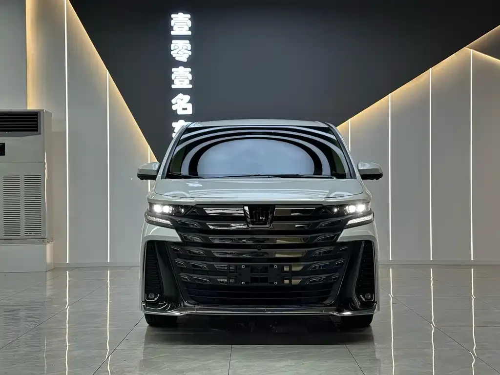Toyota Vellfire 2024 из CN, фото 2