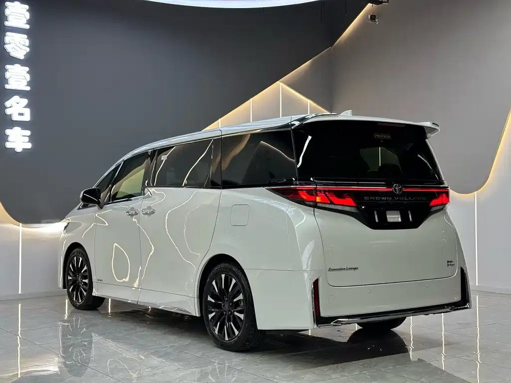 Toyota Vellfire 2024 из CN, фото 4