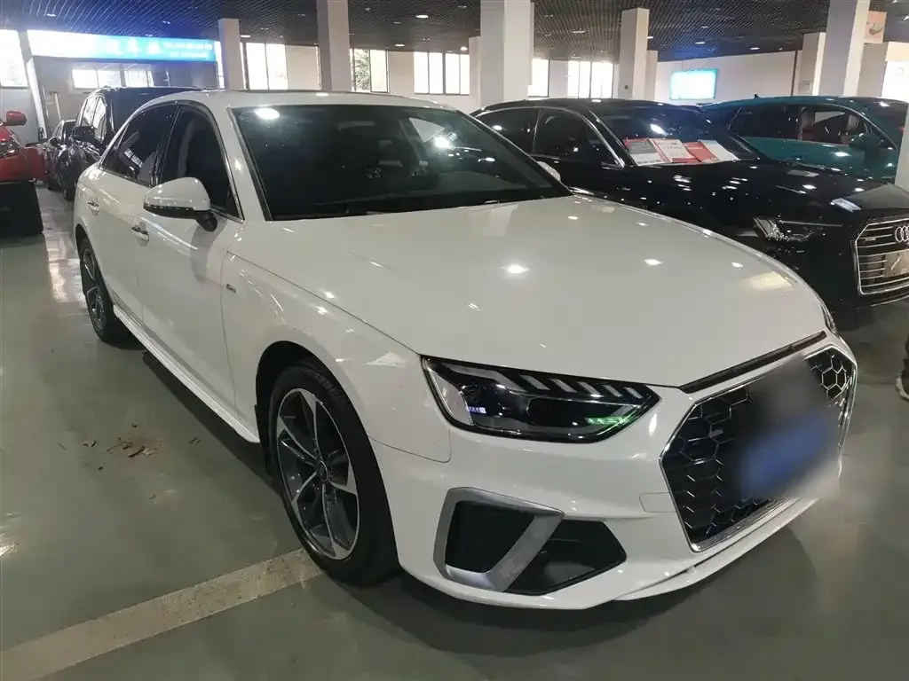 Audi A4L 2023 из CN, фото 4