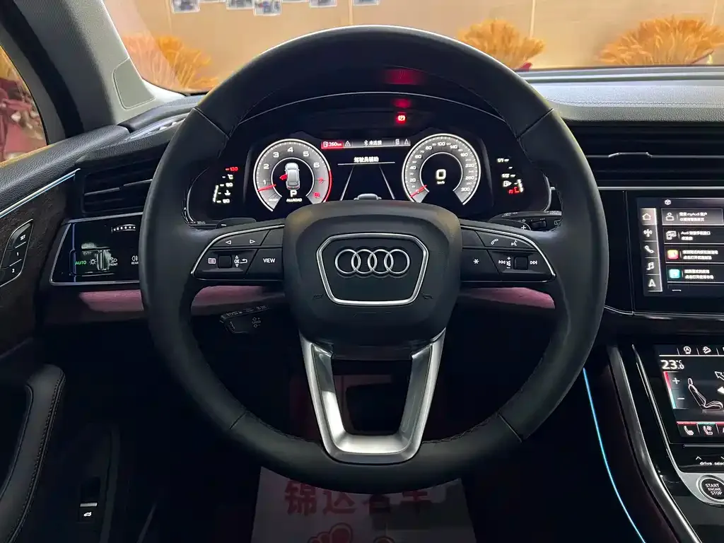 Audi Q7 2023 из CN, фото 10
