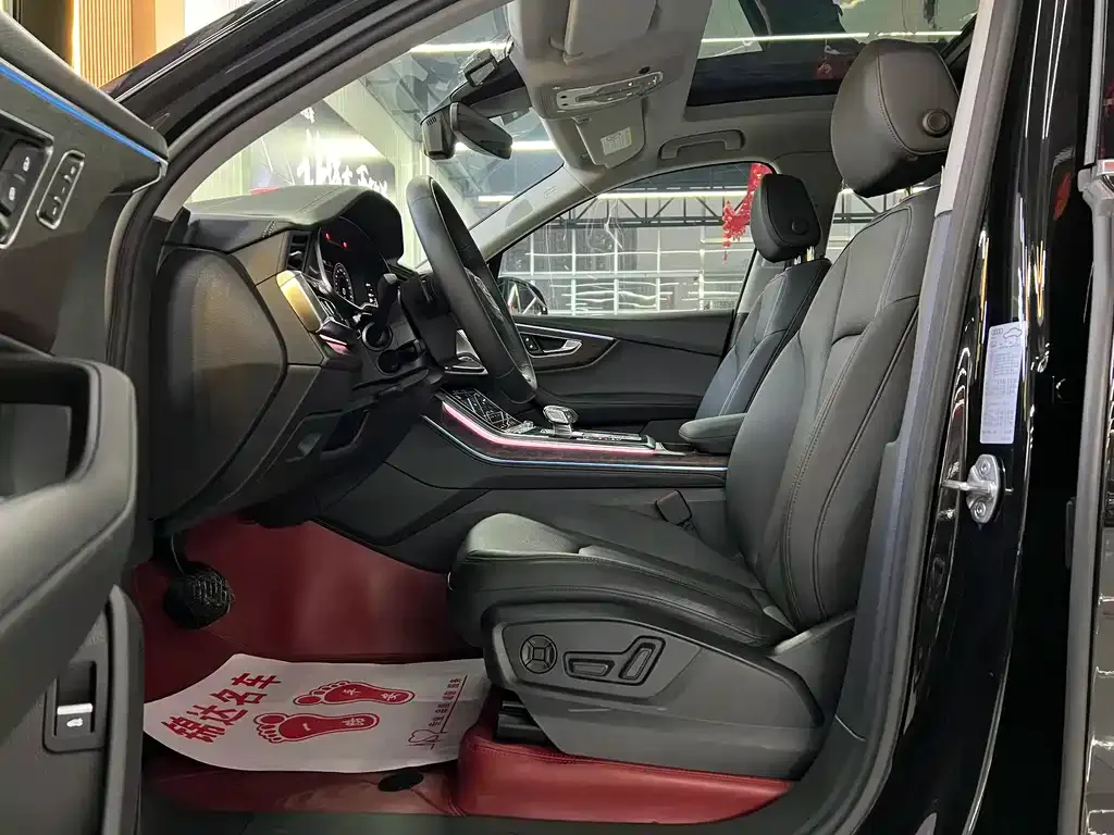 Audi Q7 2023 из CN, фото 5