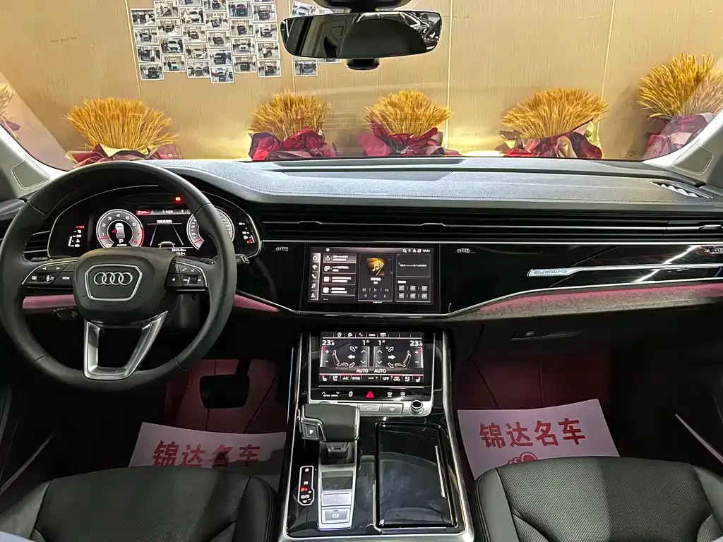 Audi Q7 2023 из CN, фото 7