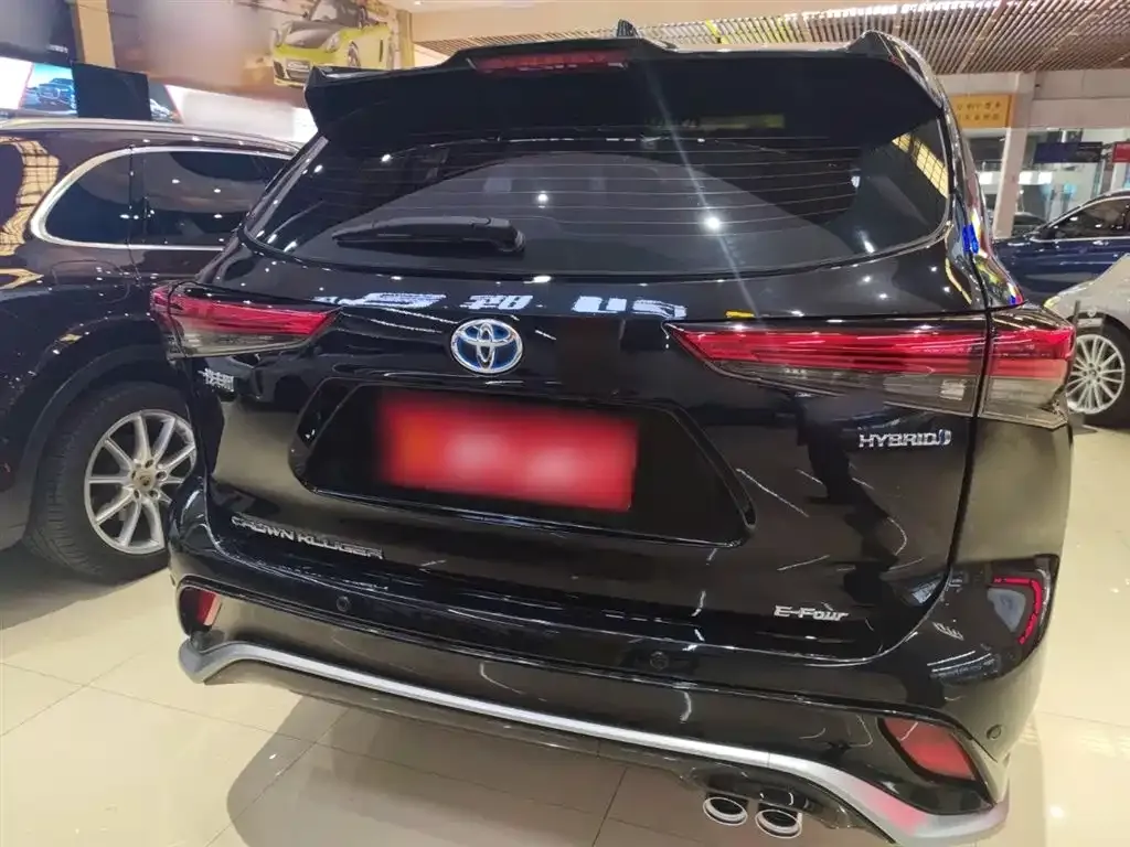 Toyota Crown Kluger 2022 из CN, фото 6