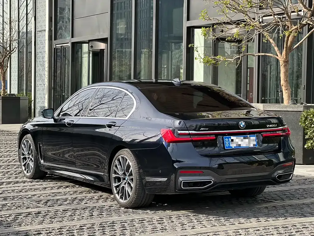 BMW 7 Series — фото 4