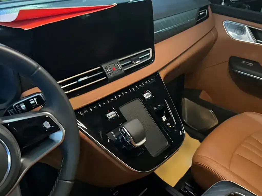 Hongqi HQ9 PHEV 2024 из CN, фото 3
