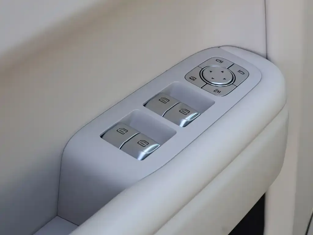 Li Auto L8 2023 из CN, фото 7