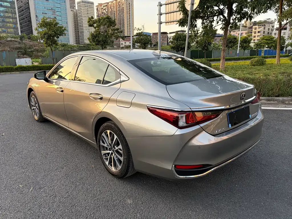 Lexus ES 2024 из CN, фото 5