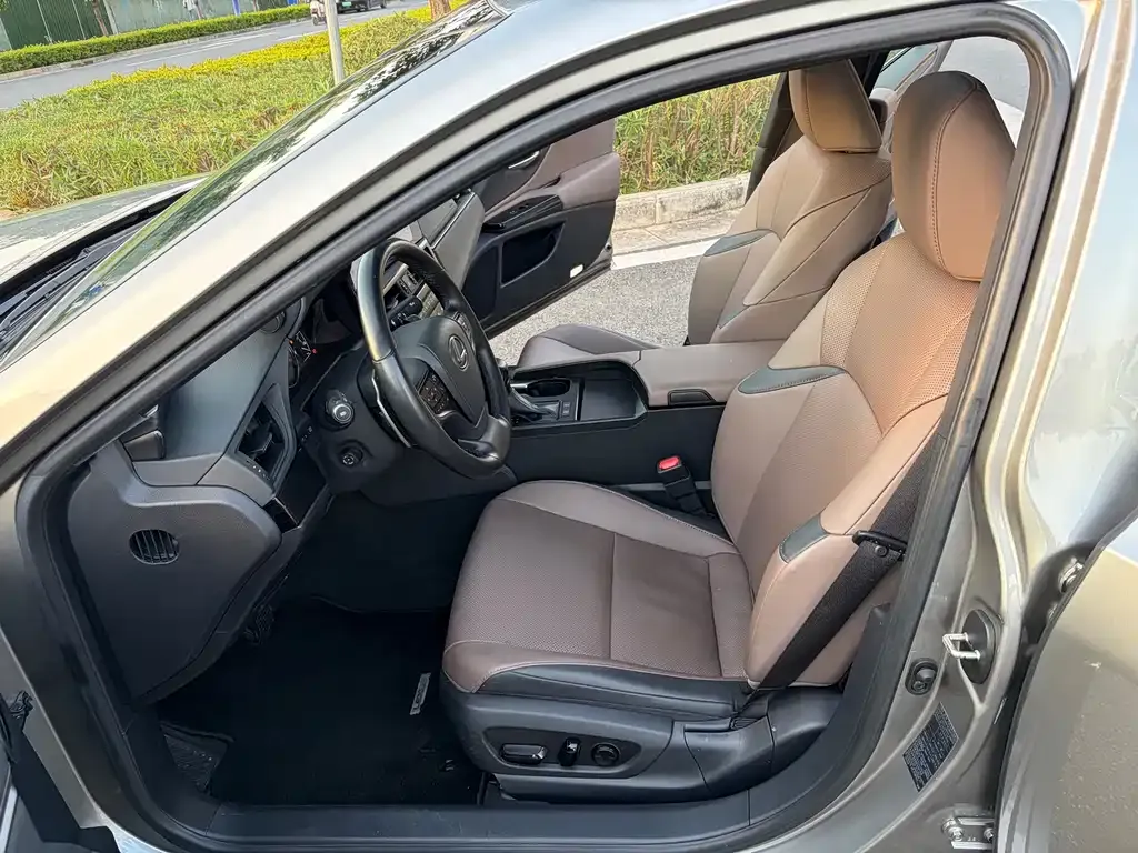 Lexus ES 2024 из CN, фото 8