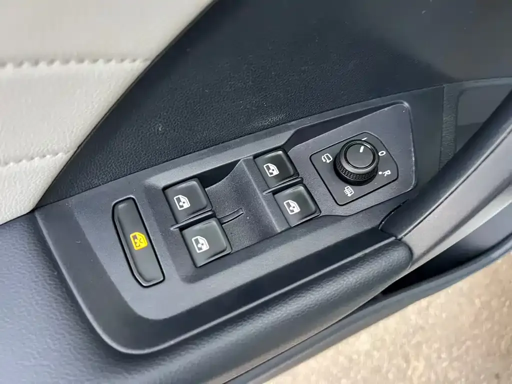 Volkswagen Tharu 2023 из CN, фото 10