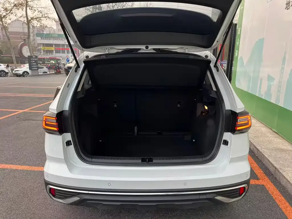 Volkswagen Tharu 2023 из CN, фото 7