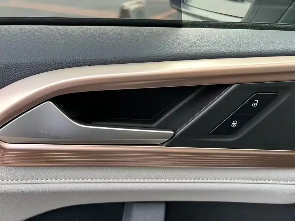 Volkswagen Tharu 2023 из CN, фото 9