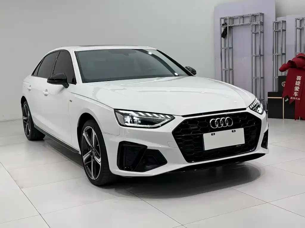 Audi A4L 2024 из CN, фото 2