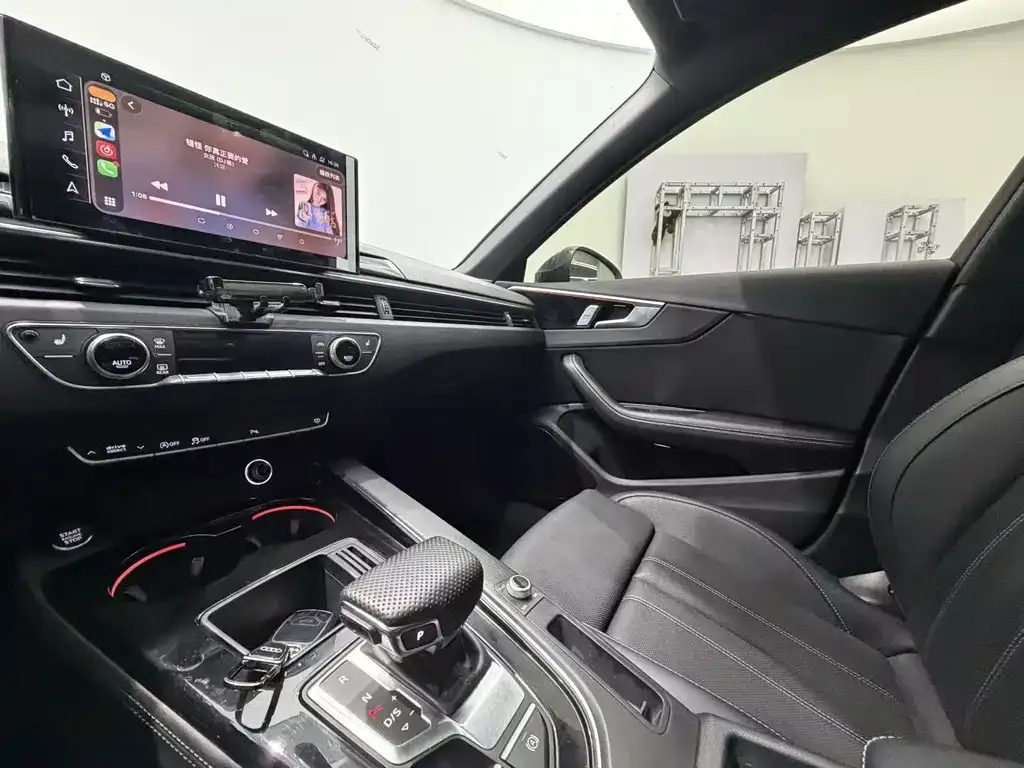 Audi A4L 2024 из CN, фото 6