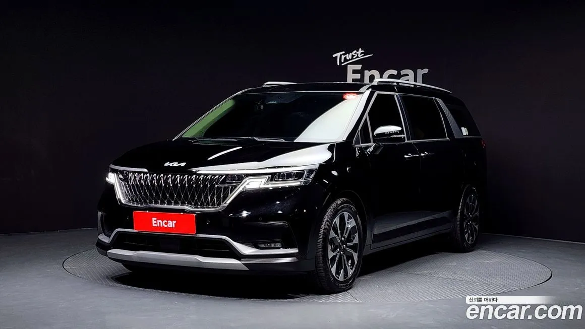 Kia Carnival — фото 1