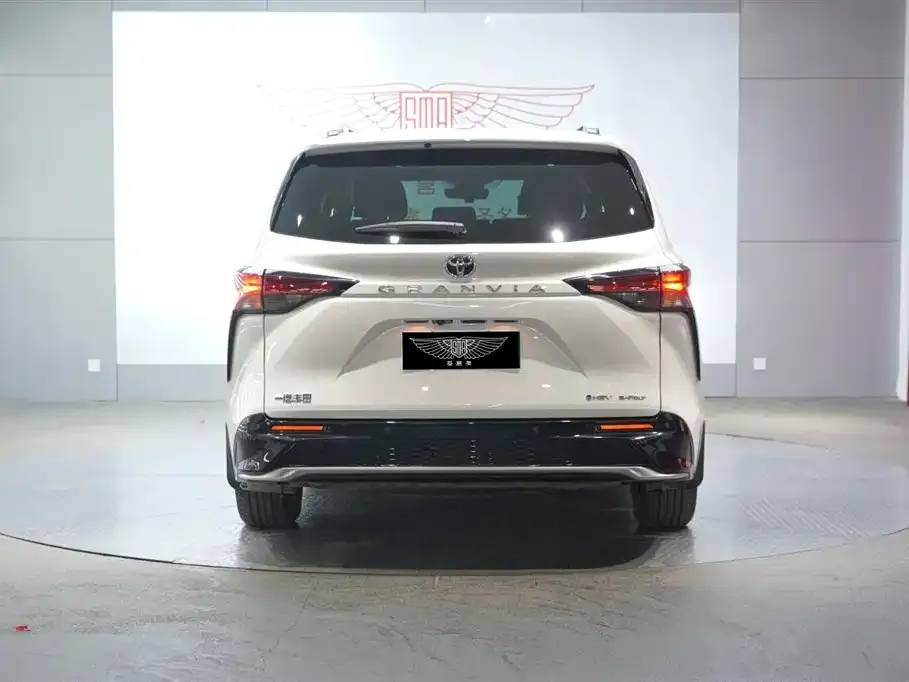 Toyota Granvia 2025 из CN, фото 6