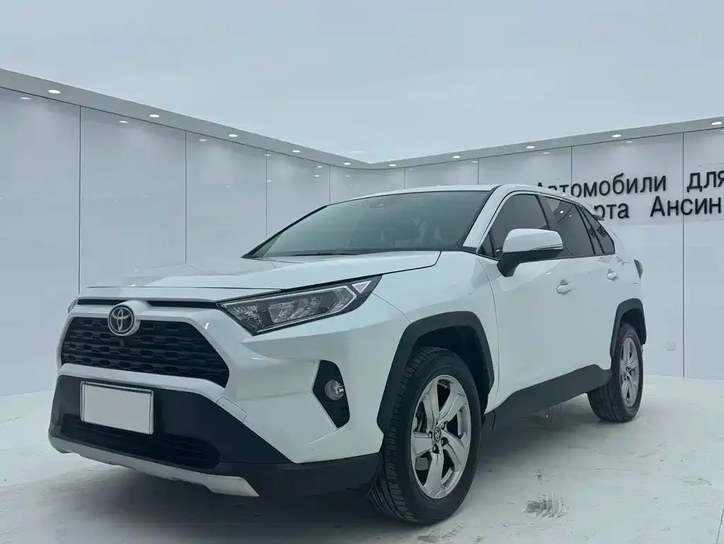 Toyota RAV4 2021 из CN, фото 1