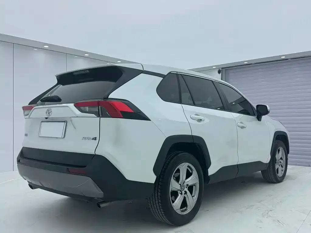 Toyota RAV4 2021 из CN, фото 7