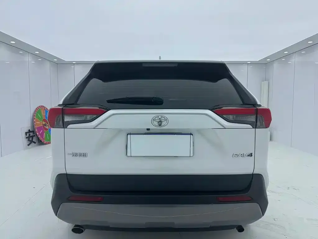 Toyota RAV4 2021 из CN, фото 8