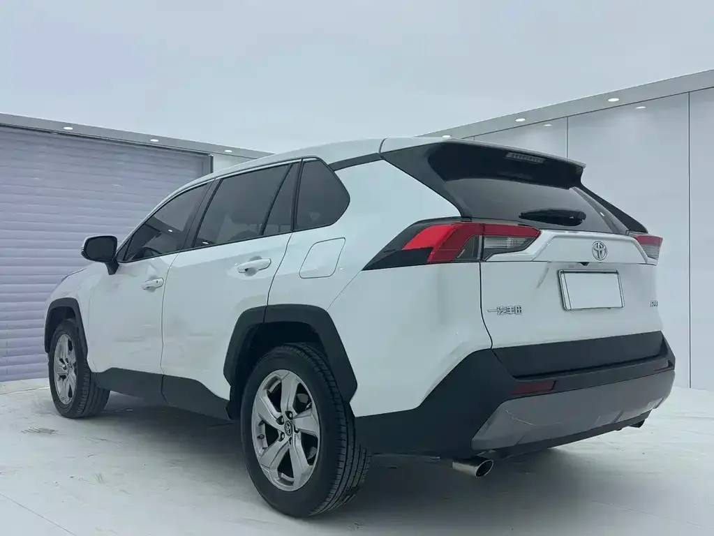 Toyota RAV4 2021 из CN, фото 9