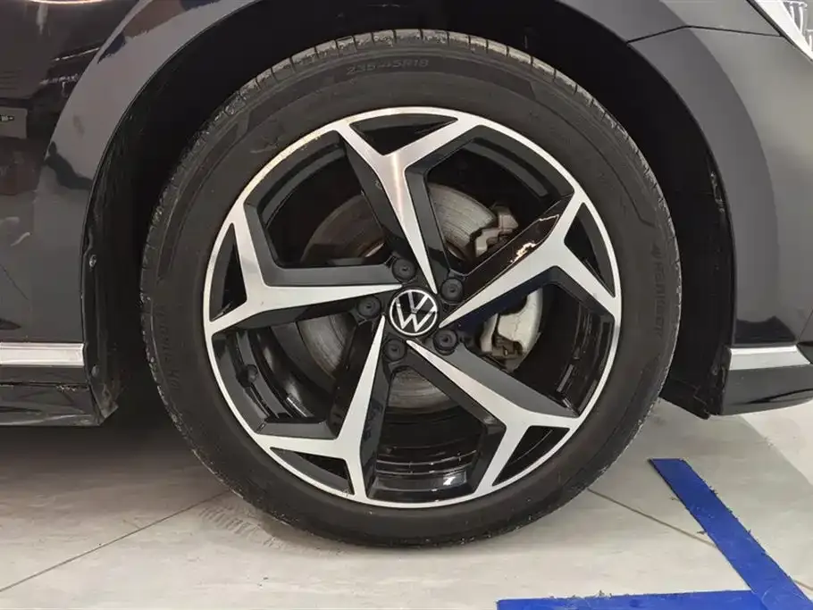 Volkswagen Magotan 2023 из CN, фото 6
