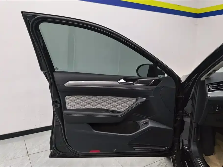 Volkswagen Magotan 2023 из CN, фото 7