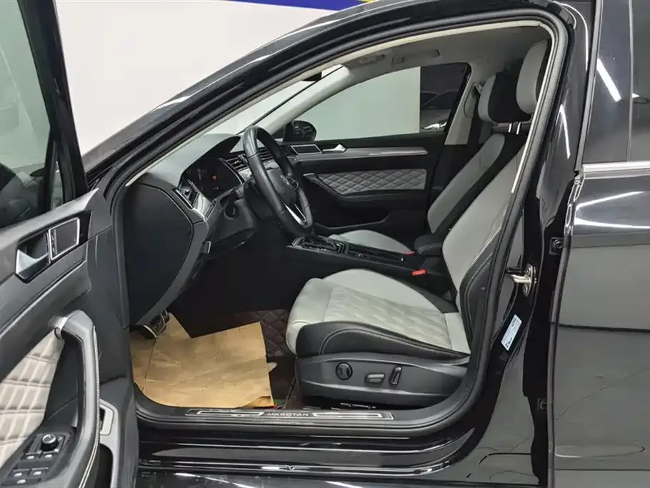 Volkswagen Magotan 2023 из CN, фото 9