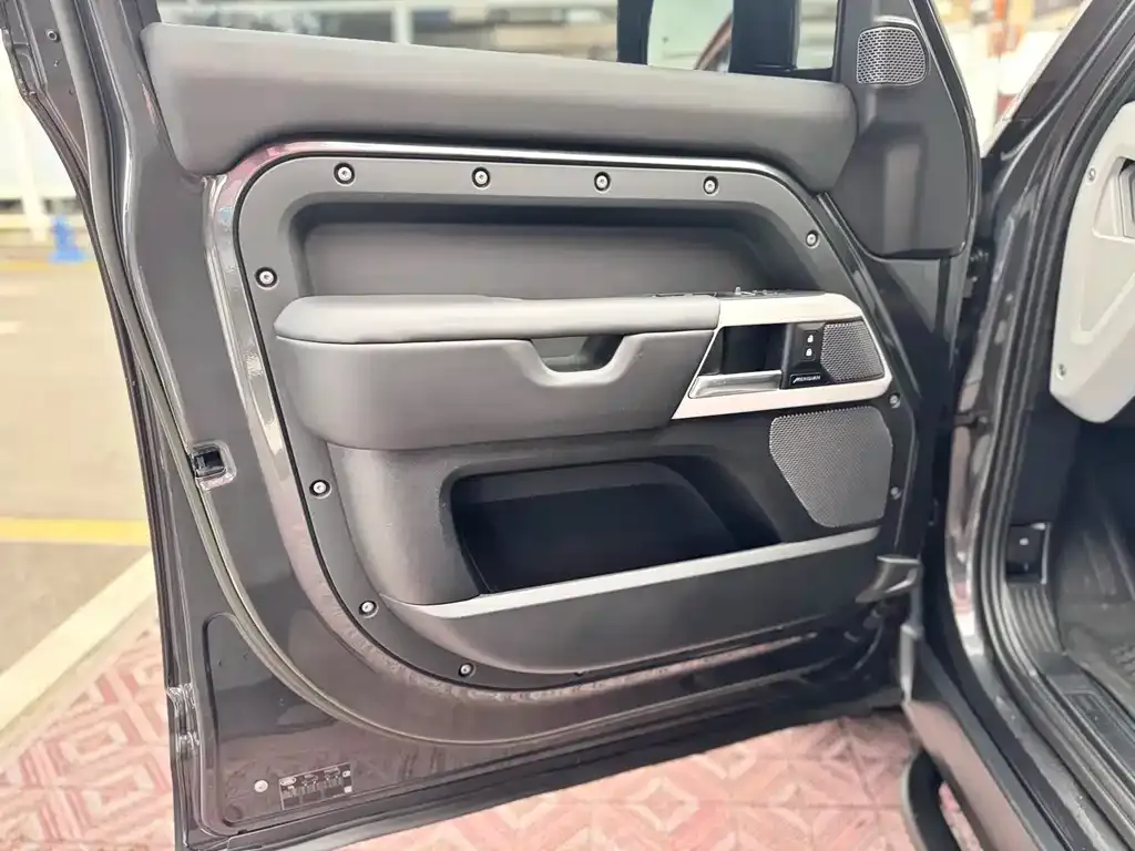 Land Rover Defender 2023 из CN, фото 10