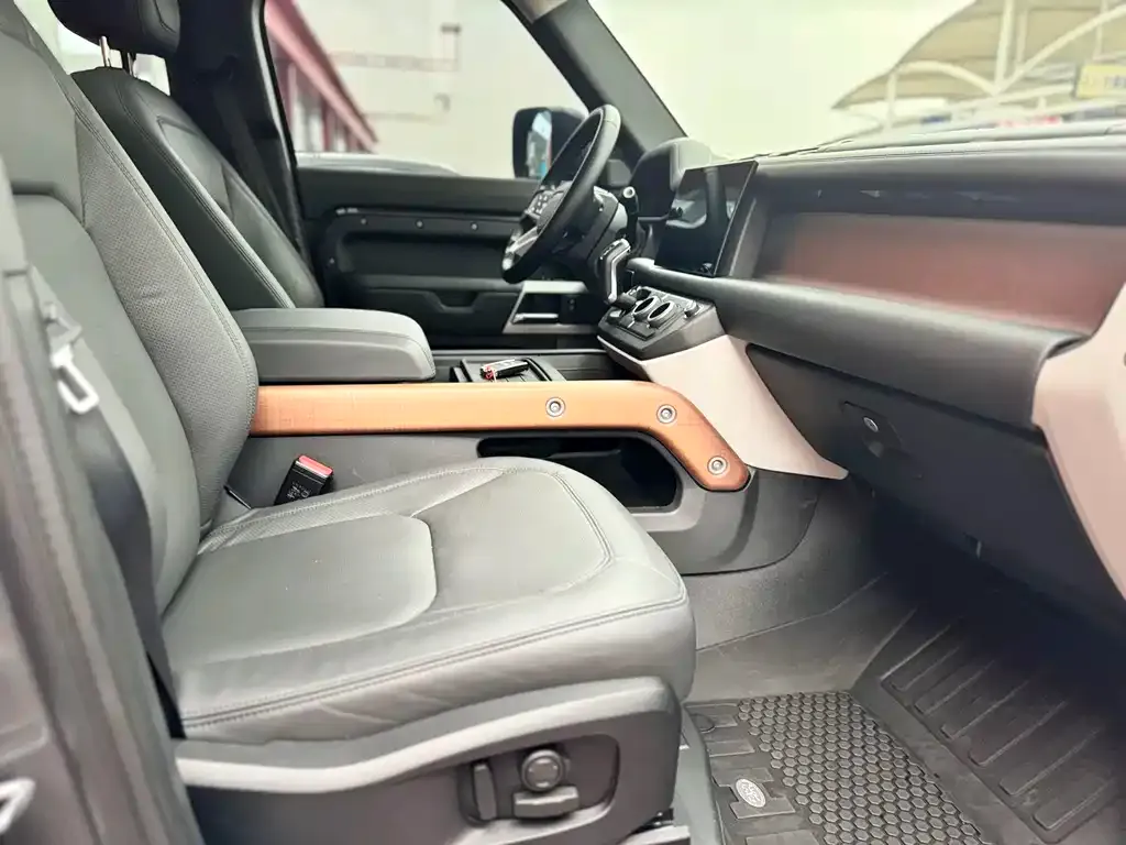 Land Rover Defender 2023 из CN, фото 5
