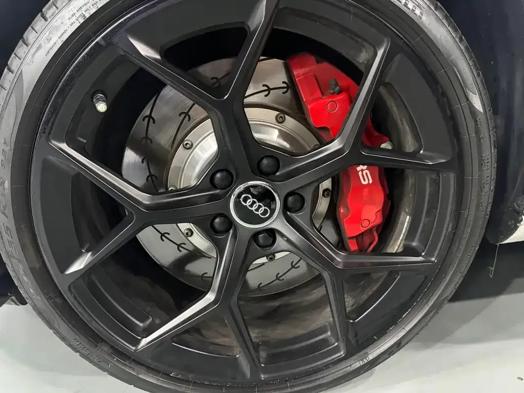 Audi A4L 2024 из CN, фото 10
