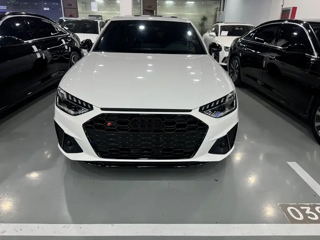 Audi A4L 2024 из CN, фото 2